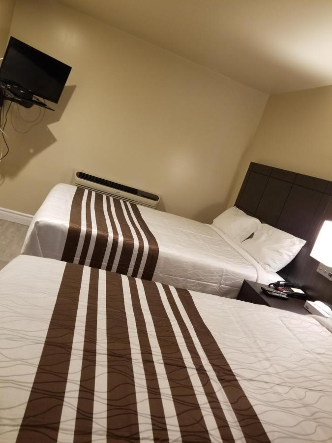 Silver Maple Motel Халибъртън Екстериор снимка
