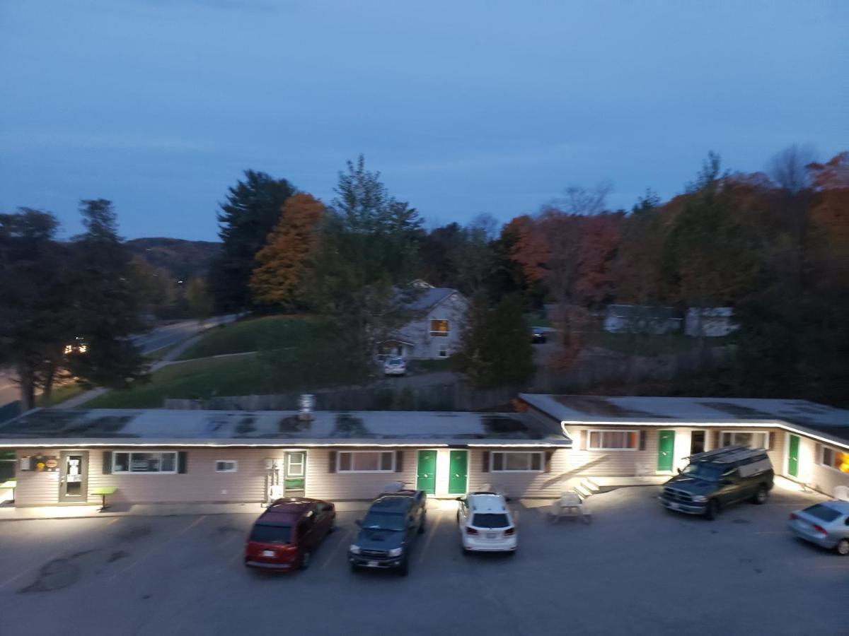 Silver Maple Motel Халибъртън Екстериор снимка